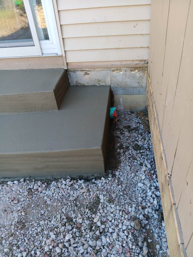 Concrete entry steps, alternate angle